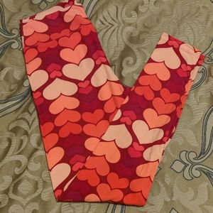 Lularoe OS Leggings Valentine's Hearts